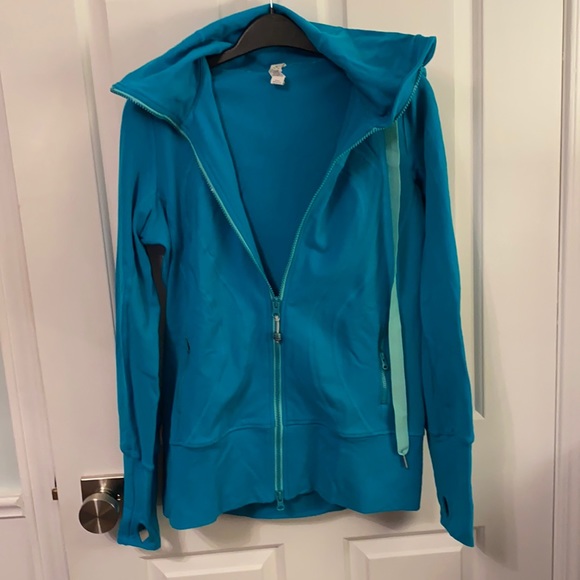 Like new beautiful blue Lululemon longer hoodie